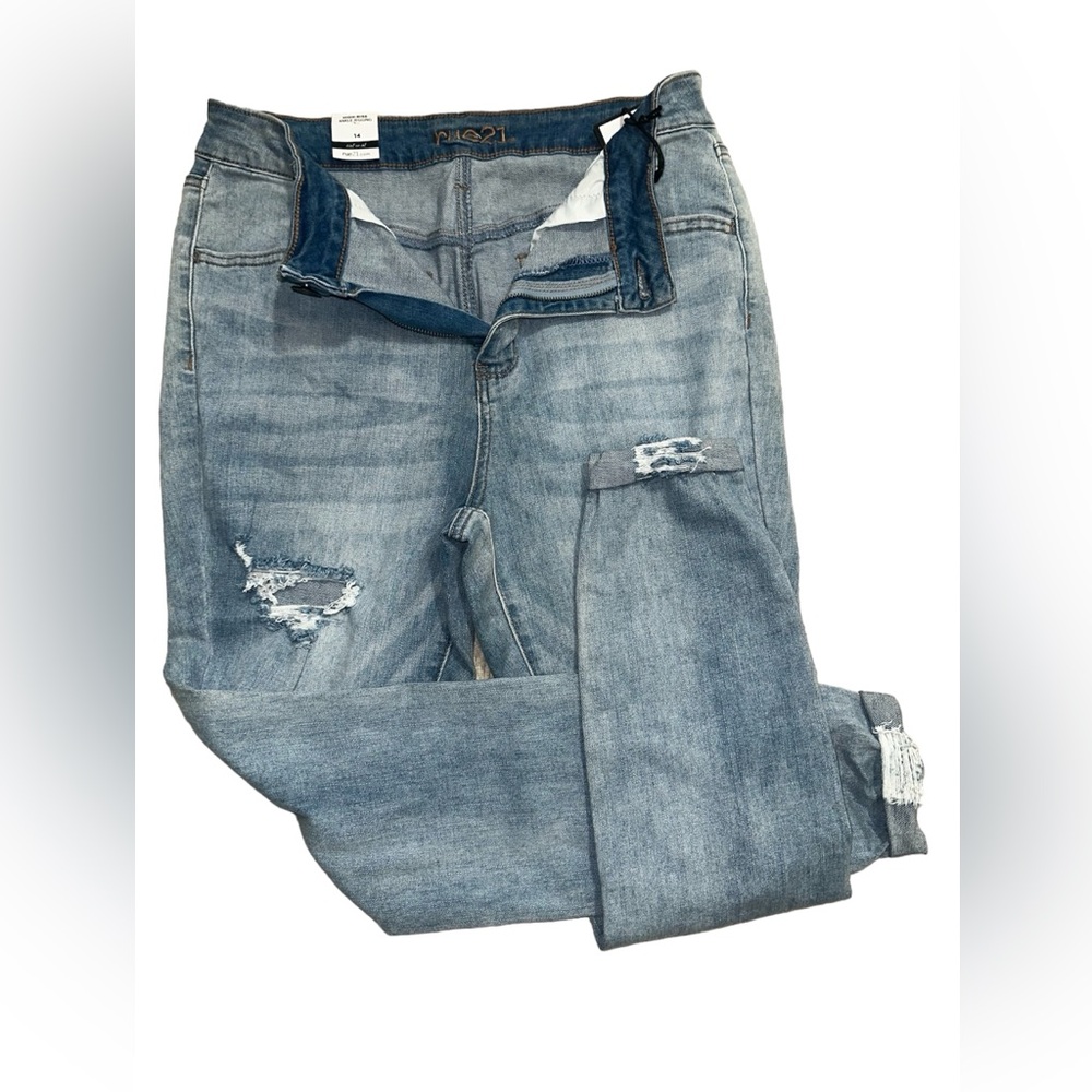 Rue21 High Rise Distressed Strech Jeans Double Rolled Size 14